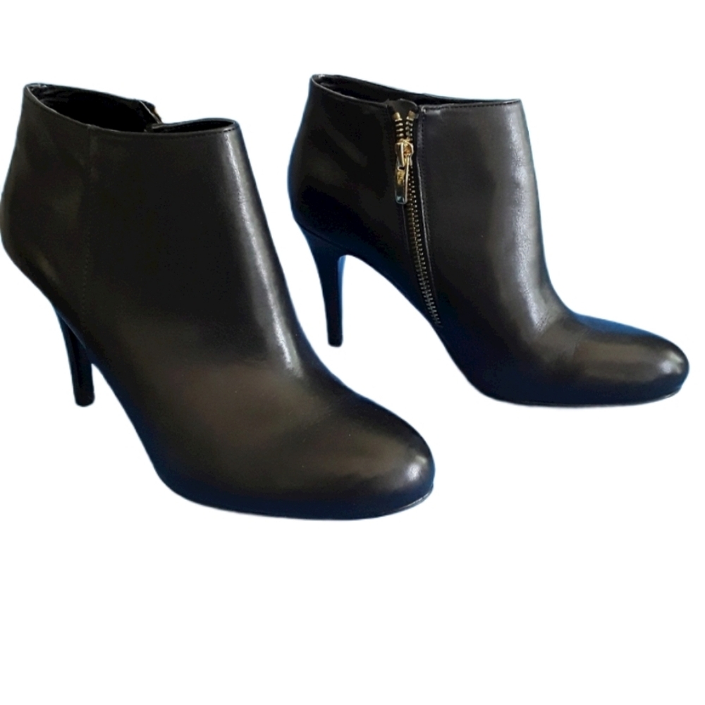 Audrey Brooke ABBriley Black Booties sz 7.5 EUC